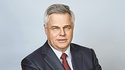 Thomas Wellauer – Group Chief Operating Officer (photo)