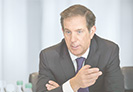 Group Executive Committee – J. Eric Smith: CEO Swiss Re Americas (photo)