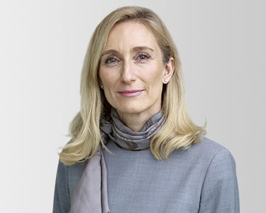 Anette Bronder – Group Chief Operating Officer (photo)