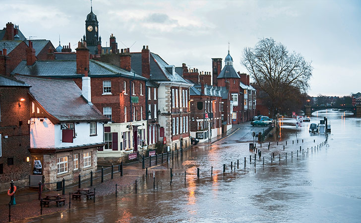 Flooded street in the North of England (photo)
